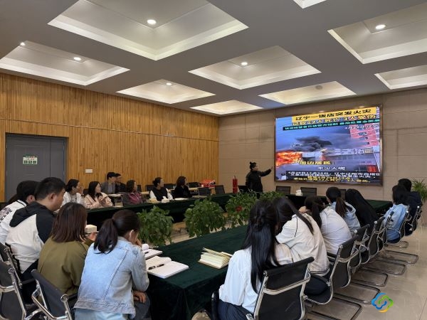 b964a5177726ce39b1cf1bdb01001f6